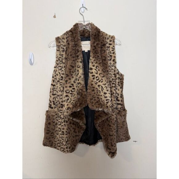 Altar'd State Jackets & Blazers - Altar’d State Brown Tan Leopard Faux Fur Vest Cozy Boho Western Layering Piece W